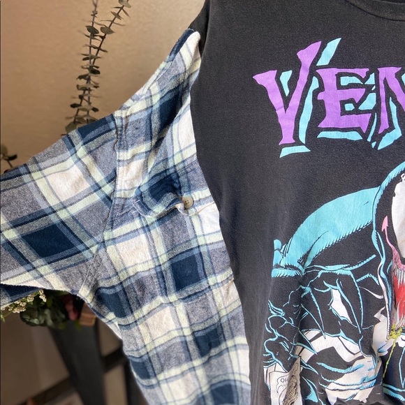 🔥SOLD🔥Marvel Venom Spider-Man Reworked Upcycled Plaid Flannel Handmade - Picture 5 of 6